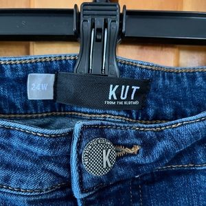 Kut from the Kloth denim jeans SZ 24W. 0217202401